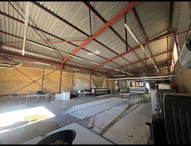 715M² WAREHOUSE TO LET IN WYNBERG